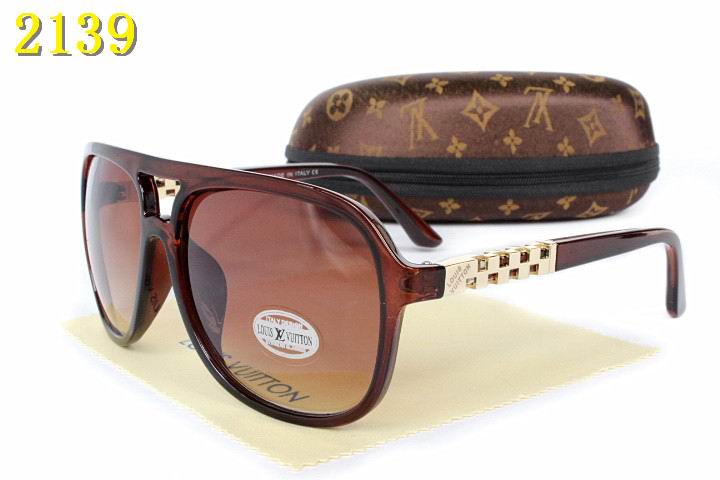 LV Sunglasses AAA-646