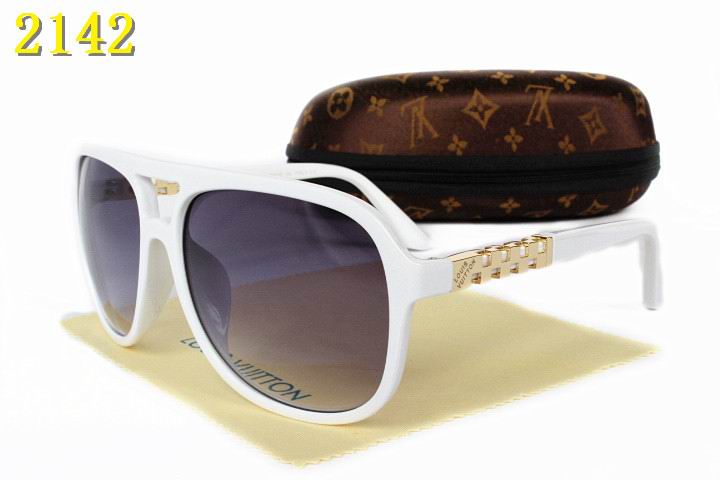 LV Sunglasses AAA-649