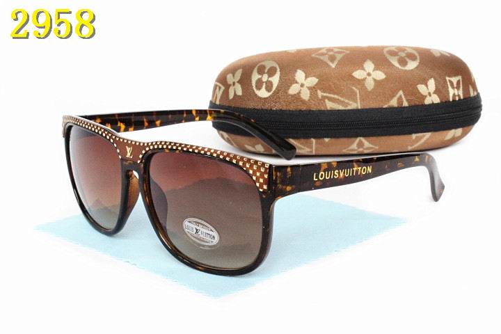 LV Sunglasses AAA-653