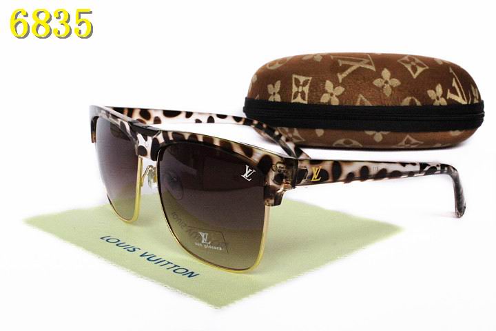 LV Sunglasses AAA-677