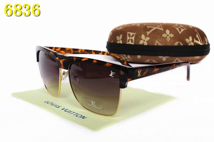 LV Sunglasses AAA-678