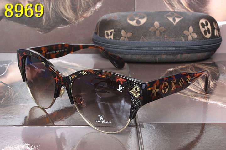 LV Sunglasses AAA-687