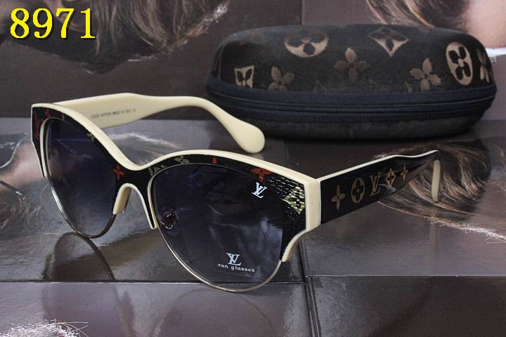 LV Sunglasses AAA-689