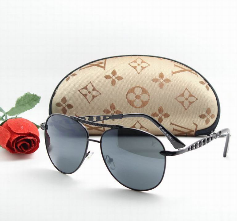 LV Sunglasses AAA-747