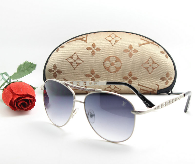 LV Sunglasses AAA-748