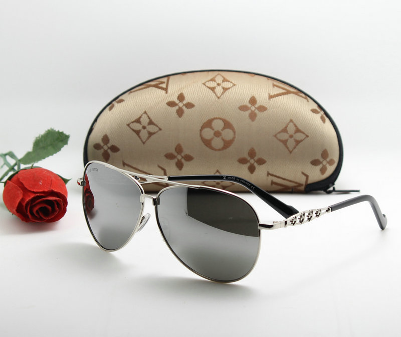 LV Sunglasses AAA-768