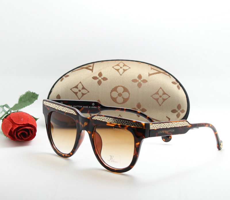 LV Sunglasses AAA-780