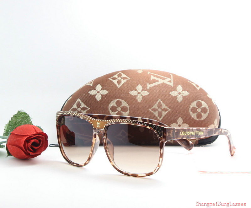 LV Sunglasses AAA-810