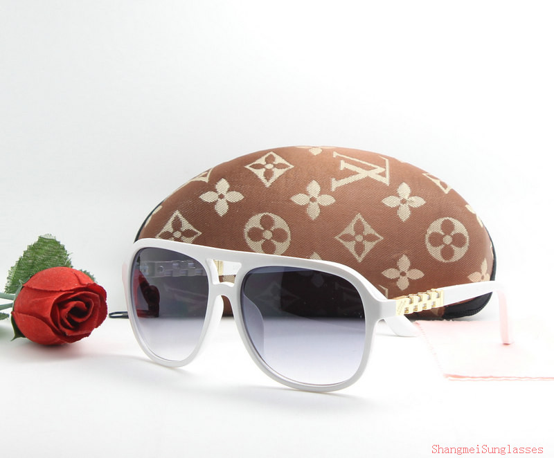 LV Sunglasses AAA-817