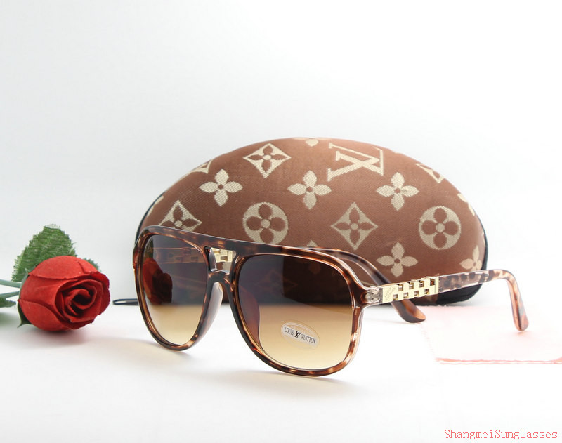 LV Sunglasses AAA-819