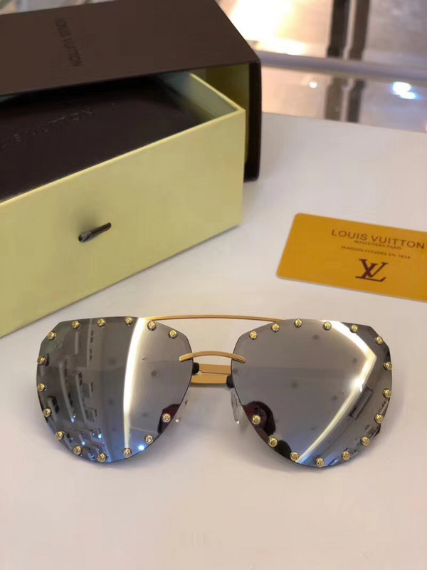 LV Sunglasses AAAA-052