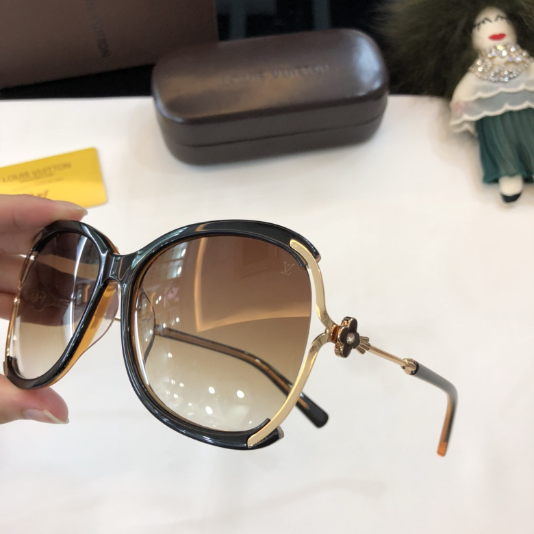 LV Sunglasses AAAA-113