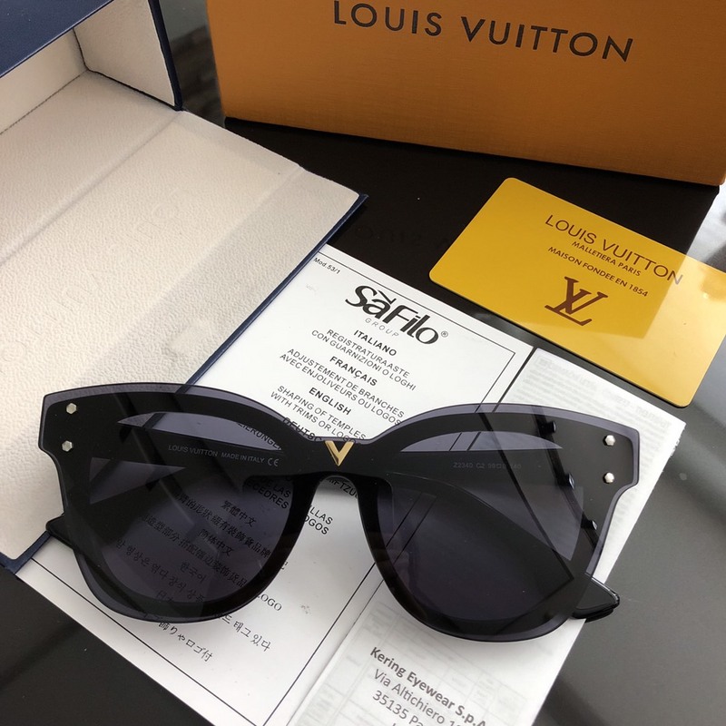 LV Sunglasses AAAA-126