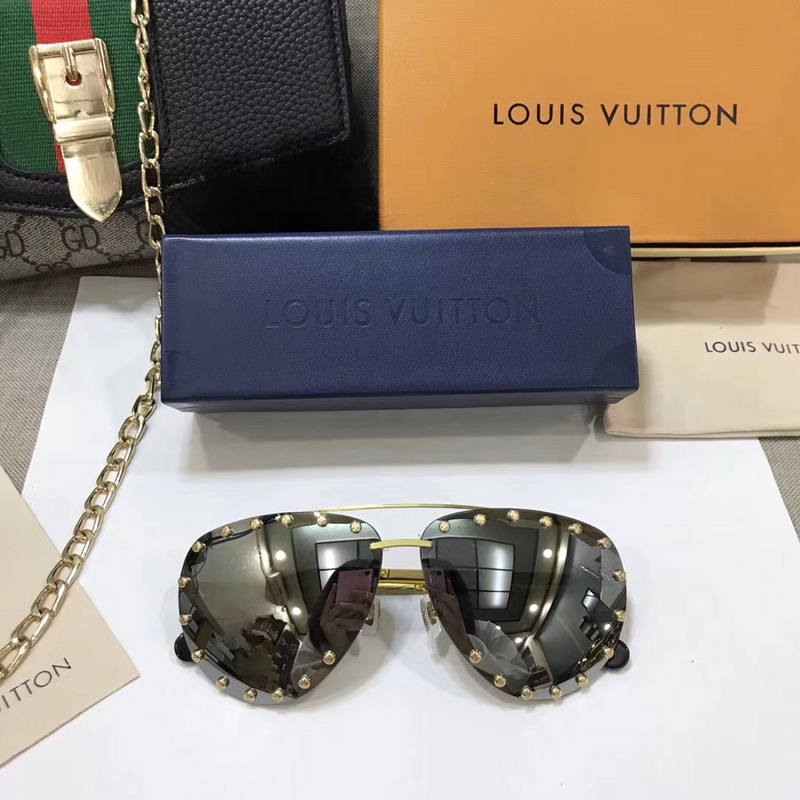 LV Sunglasses AAAA-197