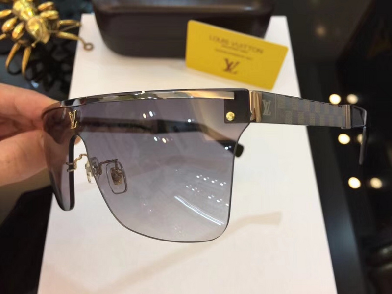 LV Sunglasses AAAA-218