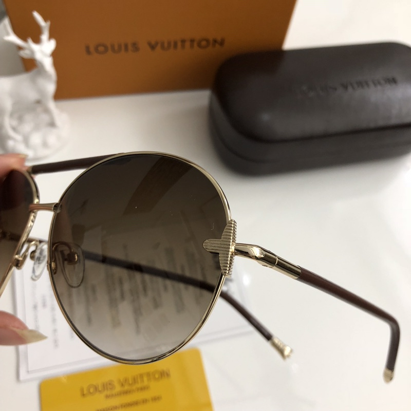 LV Sunglasses AAAA-322