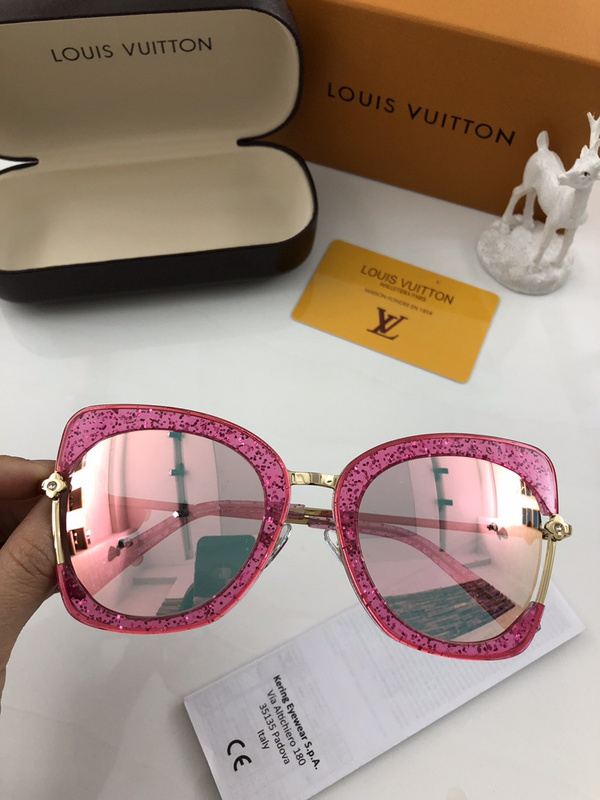 LV Sunglasses AAAA-442