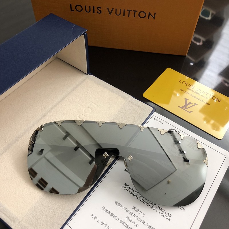 LV Sunglasses AAAA-444