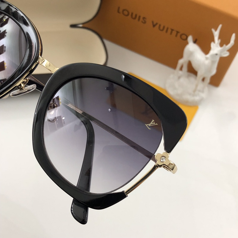 LV Sunglasses AAAA-458