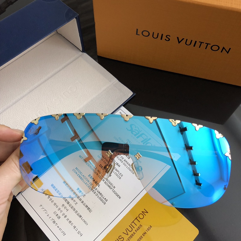 LV Sunglasses AAAA-504