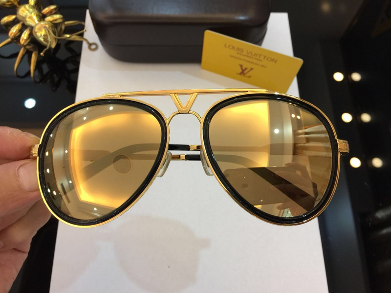 LV Sunglasses AAAA-514