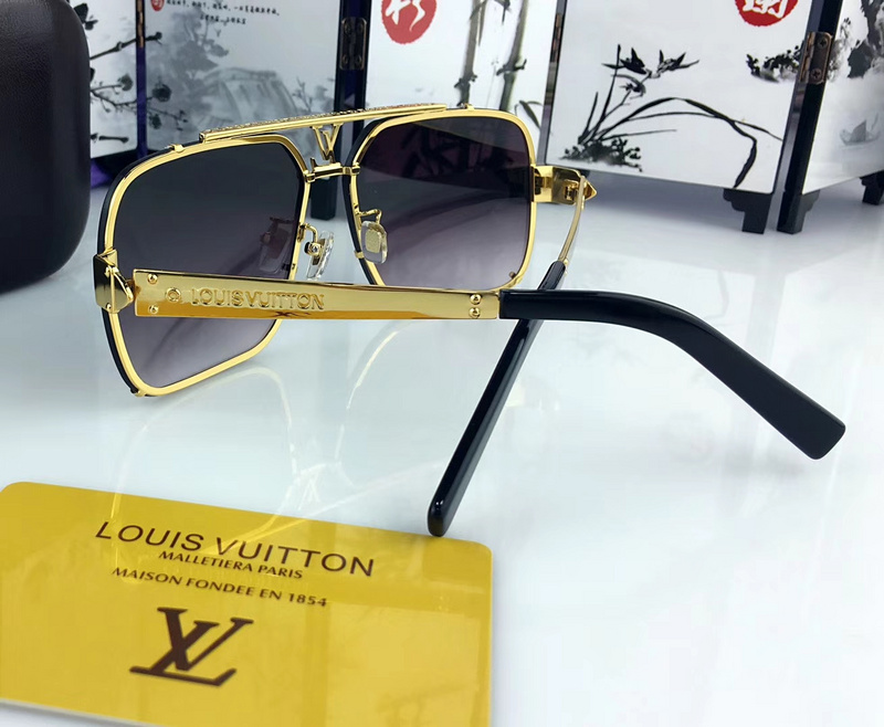 LV Sunglasses AAAA-622