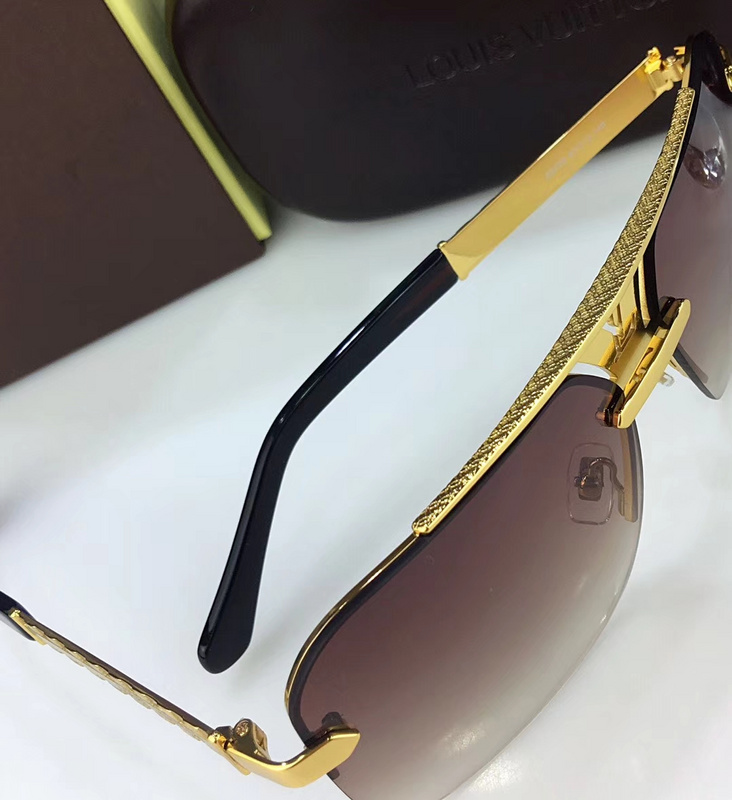 LV Sunglasses AAAA-630