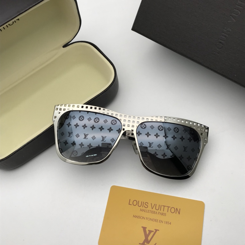 LV Sunglasses AAAA-646