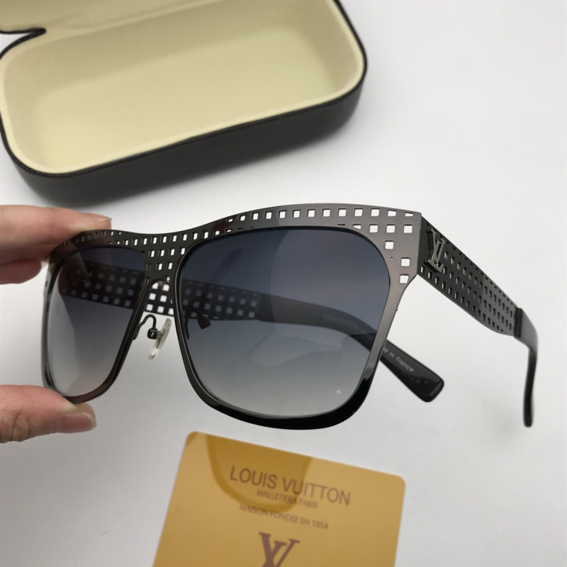 LV Sunglasses AAAA-652