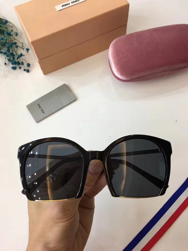 Miu Miu Sunglasses AAAA-114