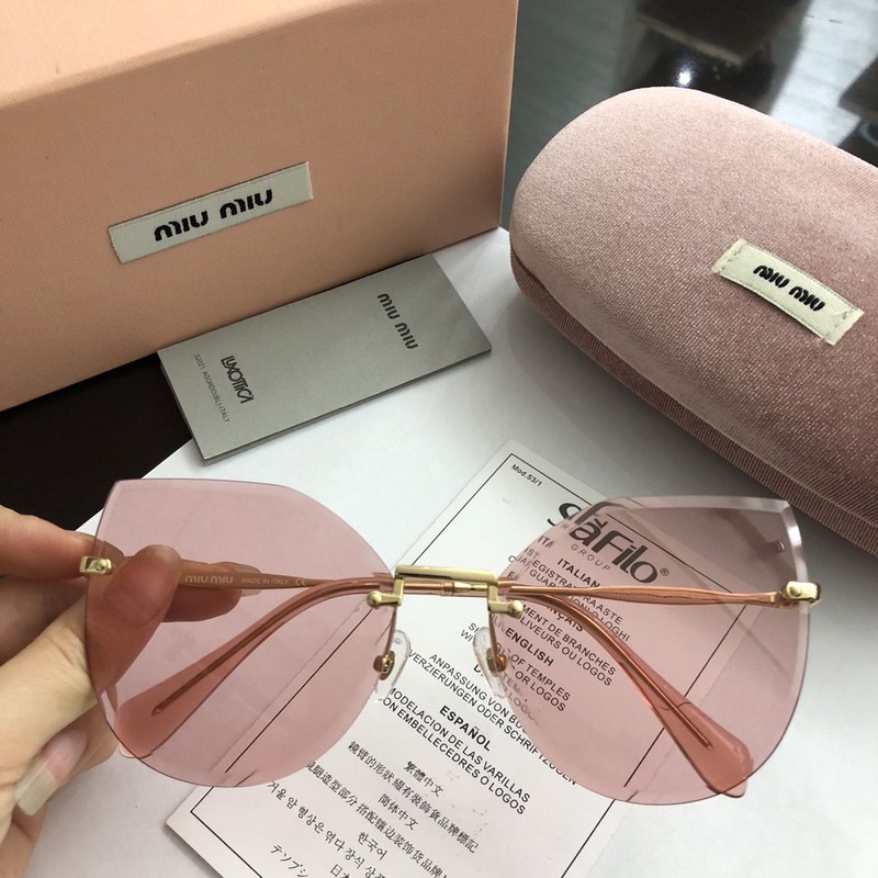 Miu Miu Sunglasses AAAA-124