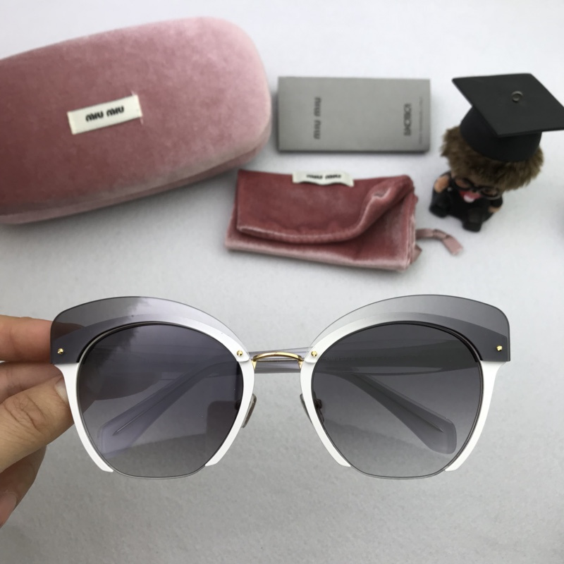 Miu Miu Sunglasses AAAA-220