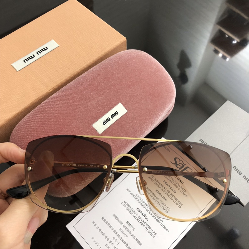 Miu Miu Sunglasses AAAA-247