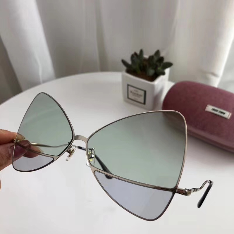 Miu Miu Sunglasses AAAA-315