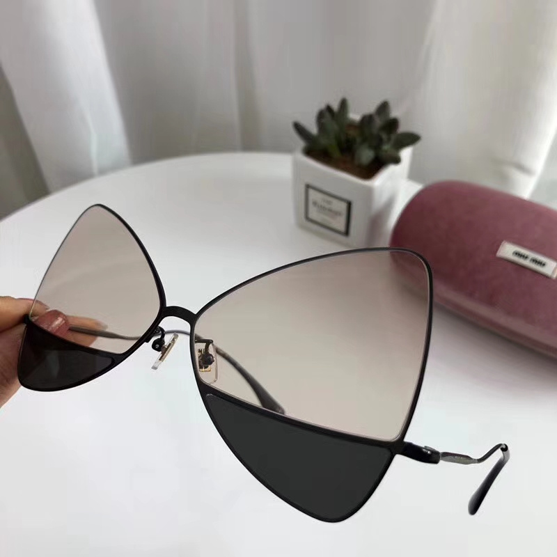 Miu Miu Sunglasses AAAA-316