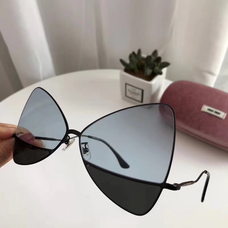 Miu Miu Sunglasses AAAA-318