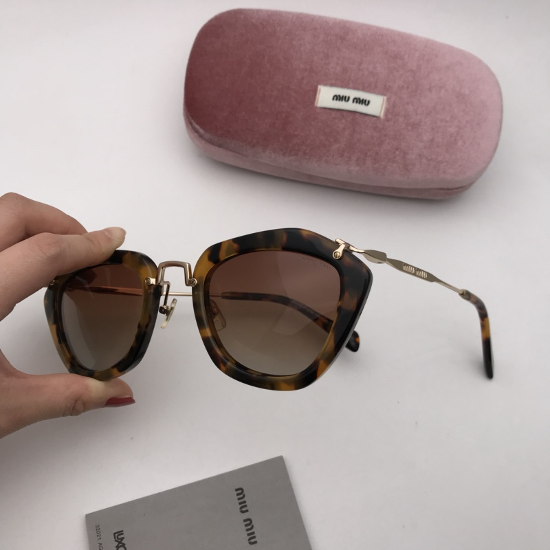 Miu Miu Sunglasses AAAA-326