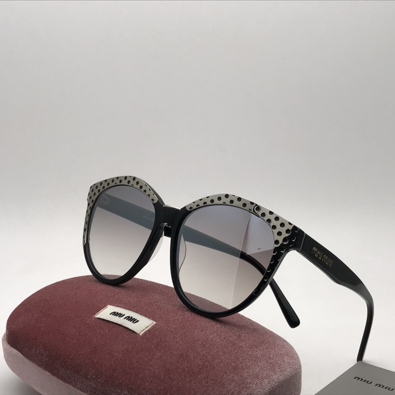 Miu Miu Sunglasses AAAA-345