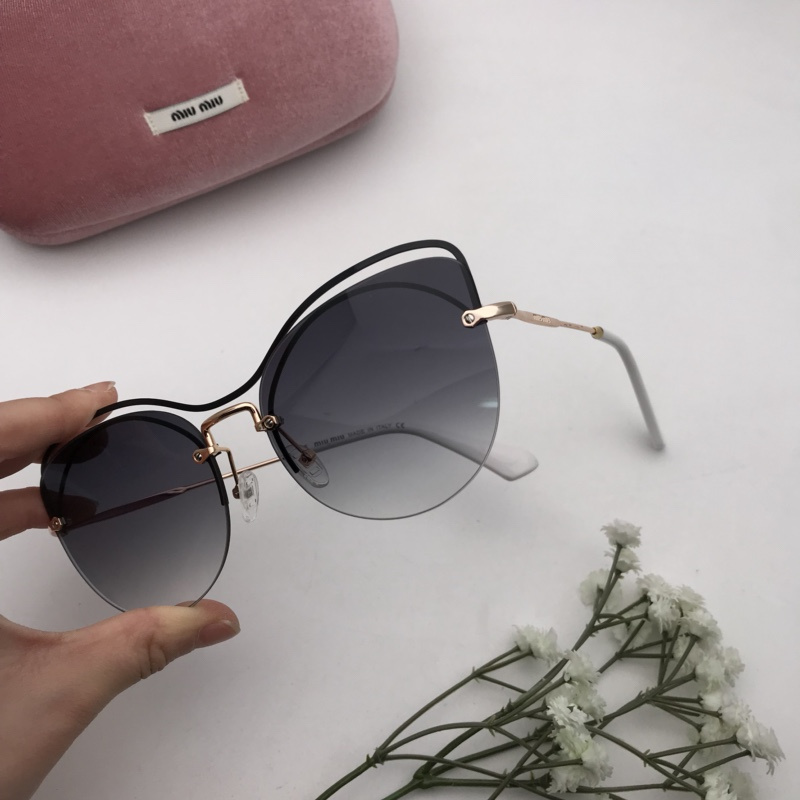 Miu Miu Sunglasses AAAA-366