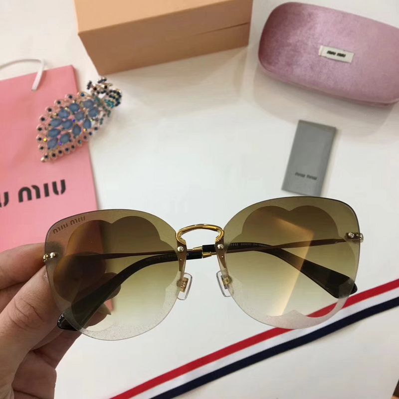 Miu Miu Sunglasses AAAA-389