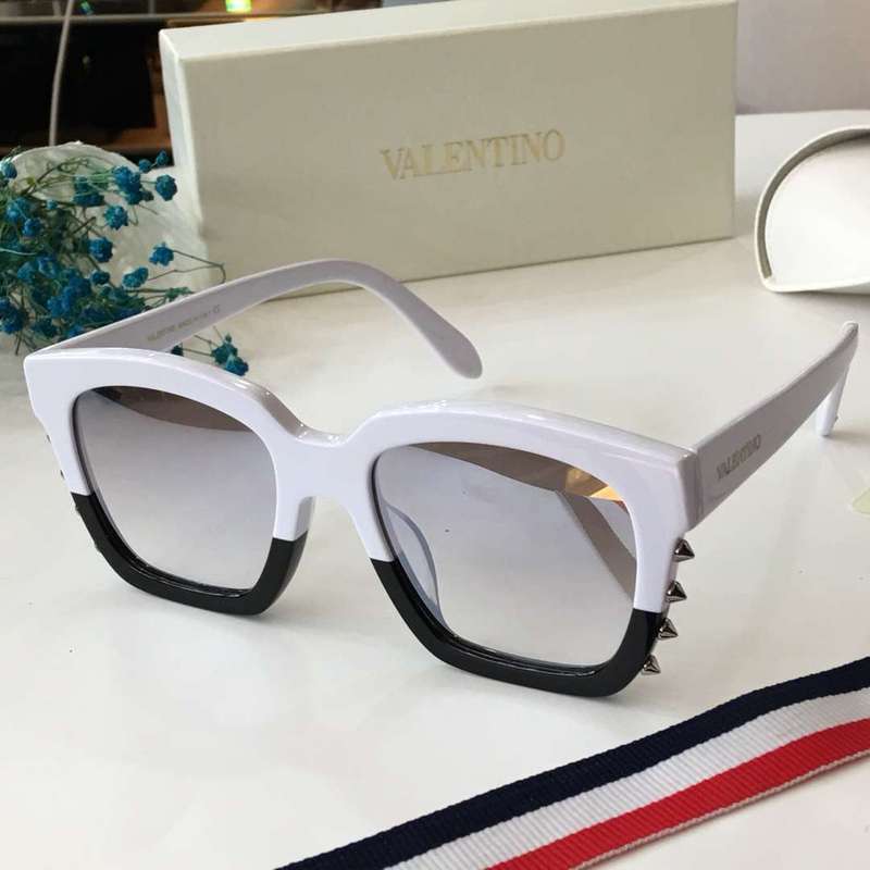 V Sunglasses AAAA-001