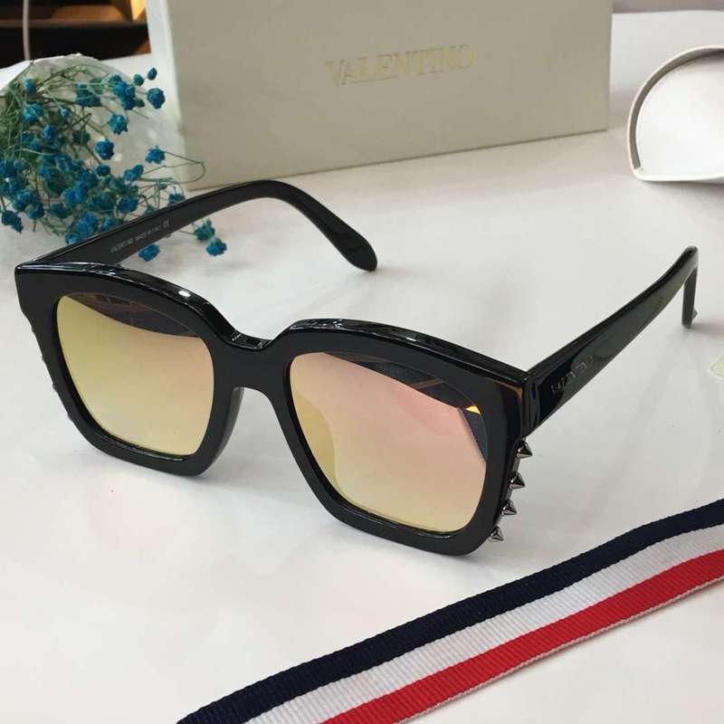 V Sunglasses AAAA-004