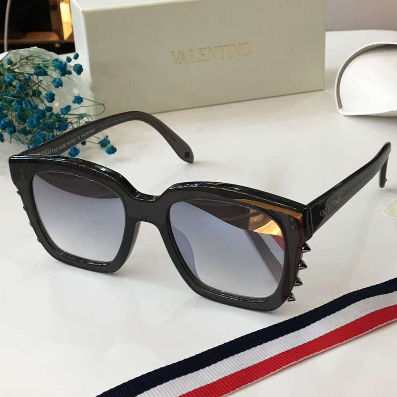 V Sunglasses AAAA-005