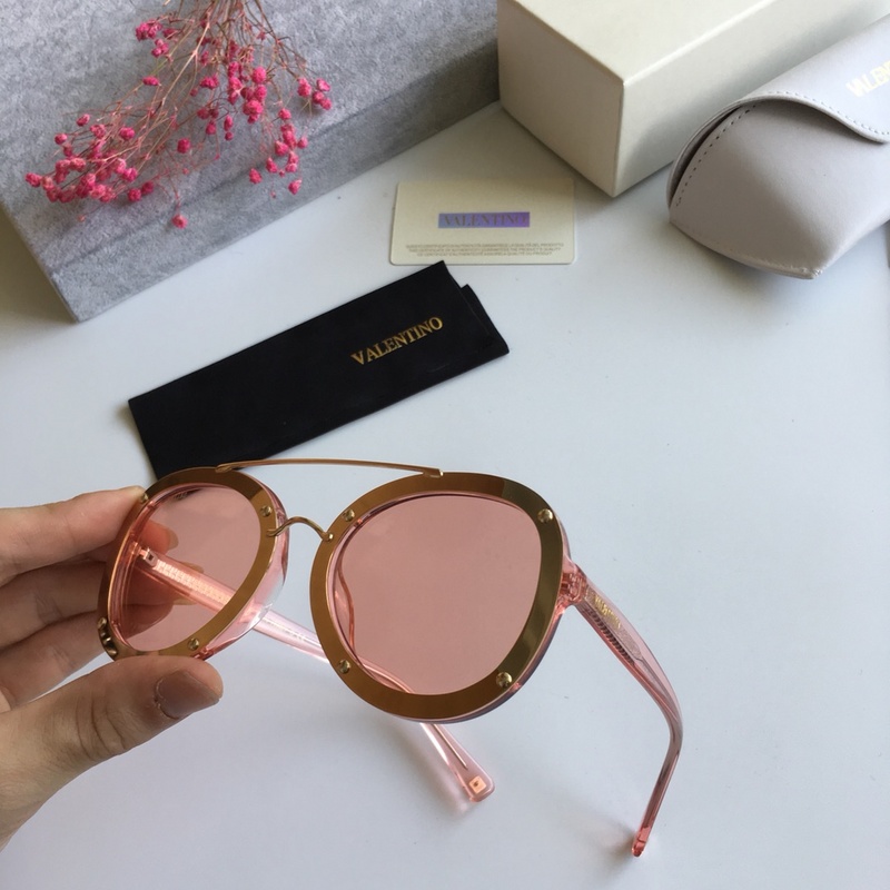 V Sunglasses AAAA-010