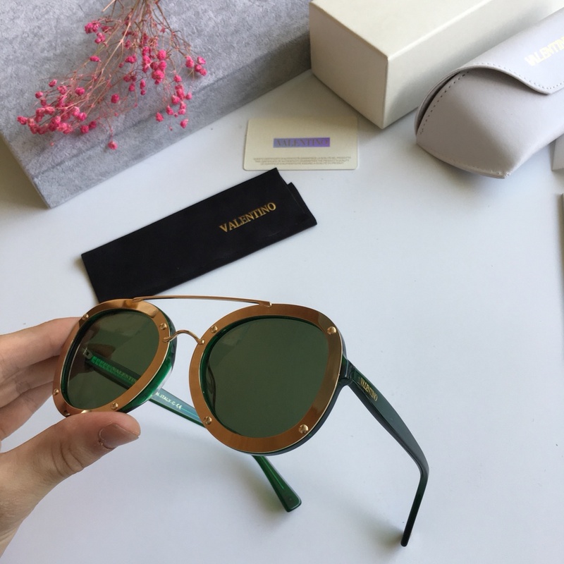 V Sunglasses AAAA-011