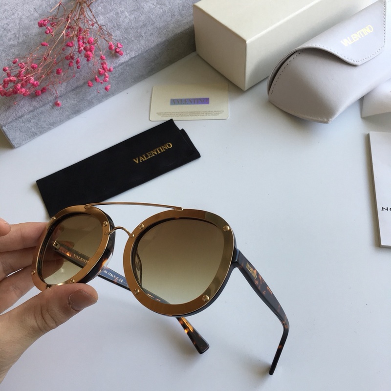 V Sunglasses AAAA-013