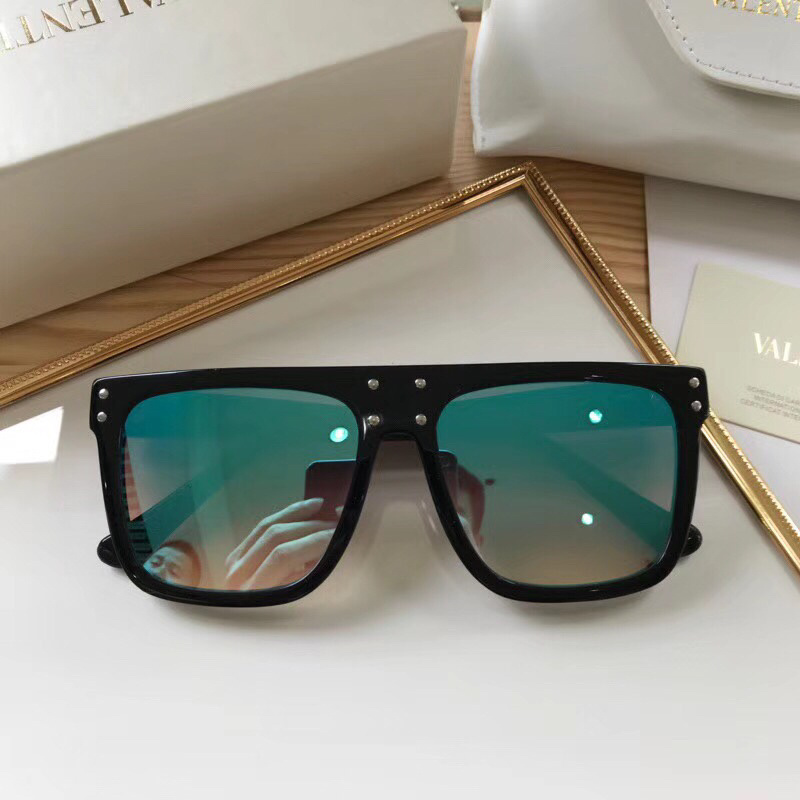 V Sunglasses AAAA-020