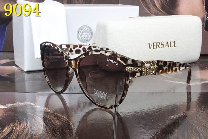 V Sunglasses AAA-220