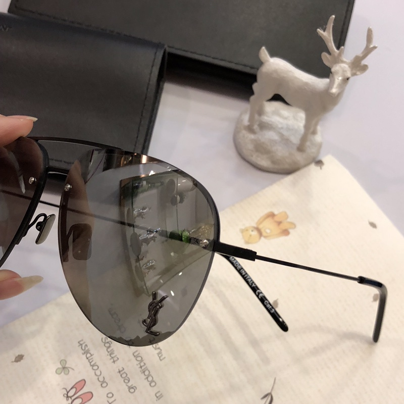 YSL  Sunglasses AAAA-330