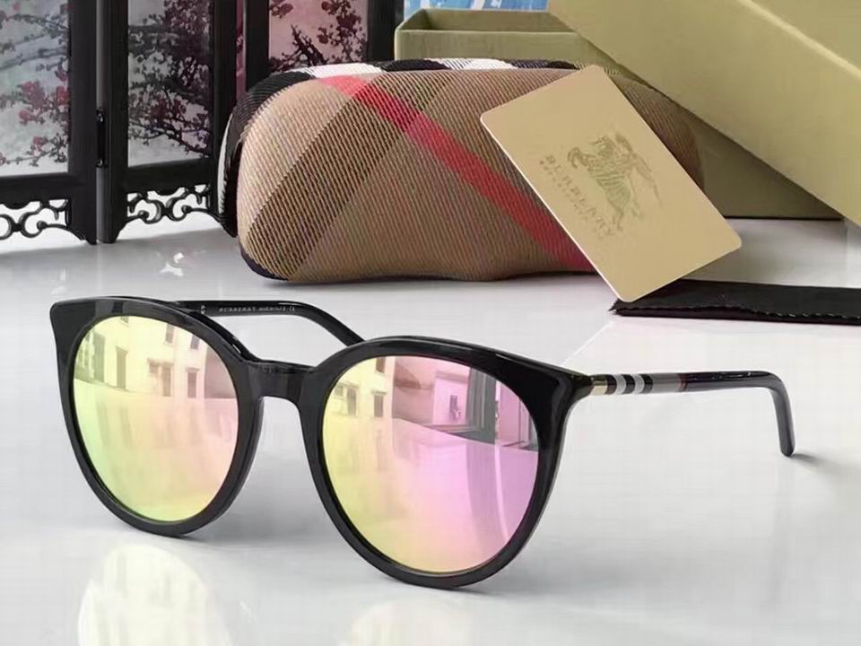 Burberry Sunglasses AAAA-260